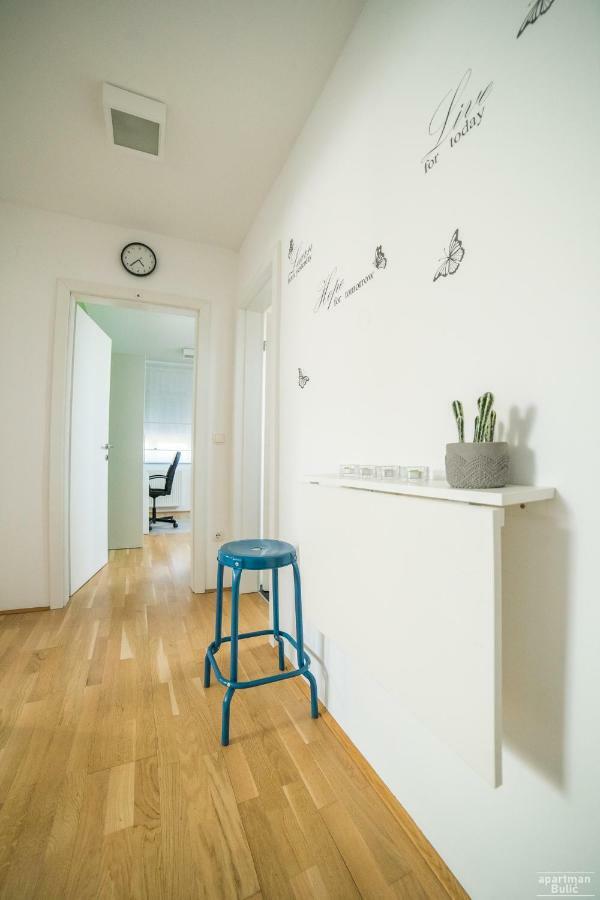 Apartman*** Apartamento Varaždin Exterior foto